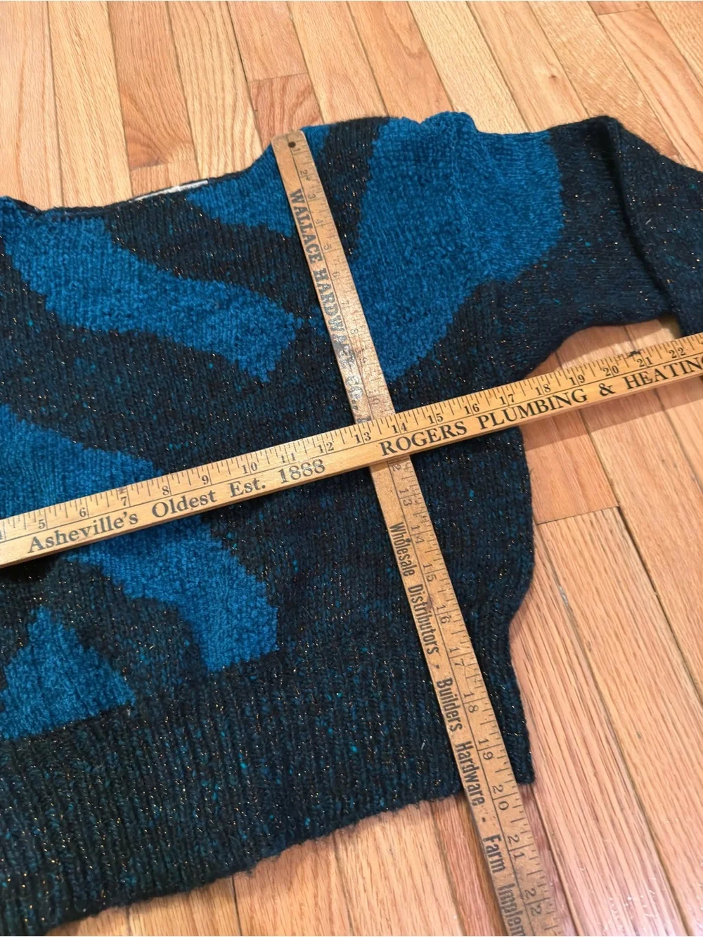 Claiborne Teal and Black Chevron Crewneck Sweater